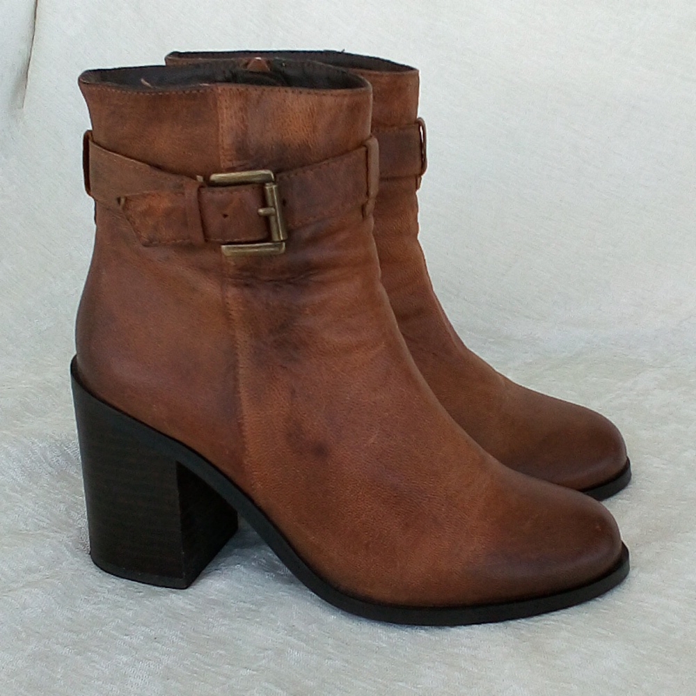 Steve Madden Porshia Cognac Leather Ankle Buckle Boots